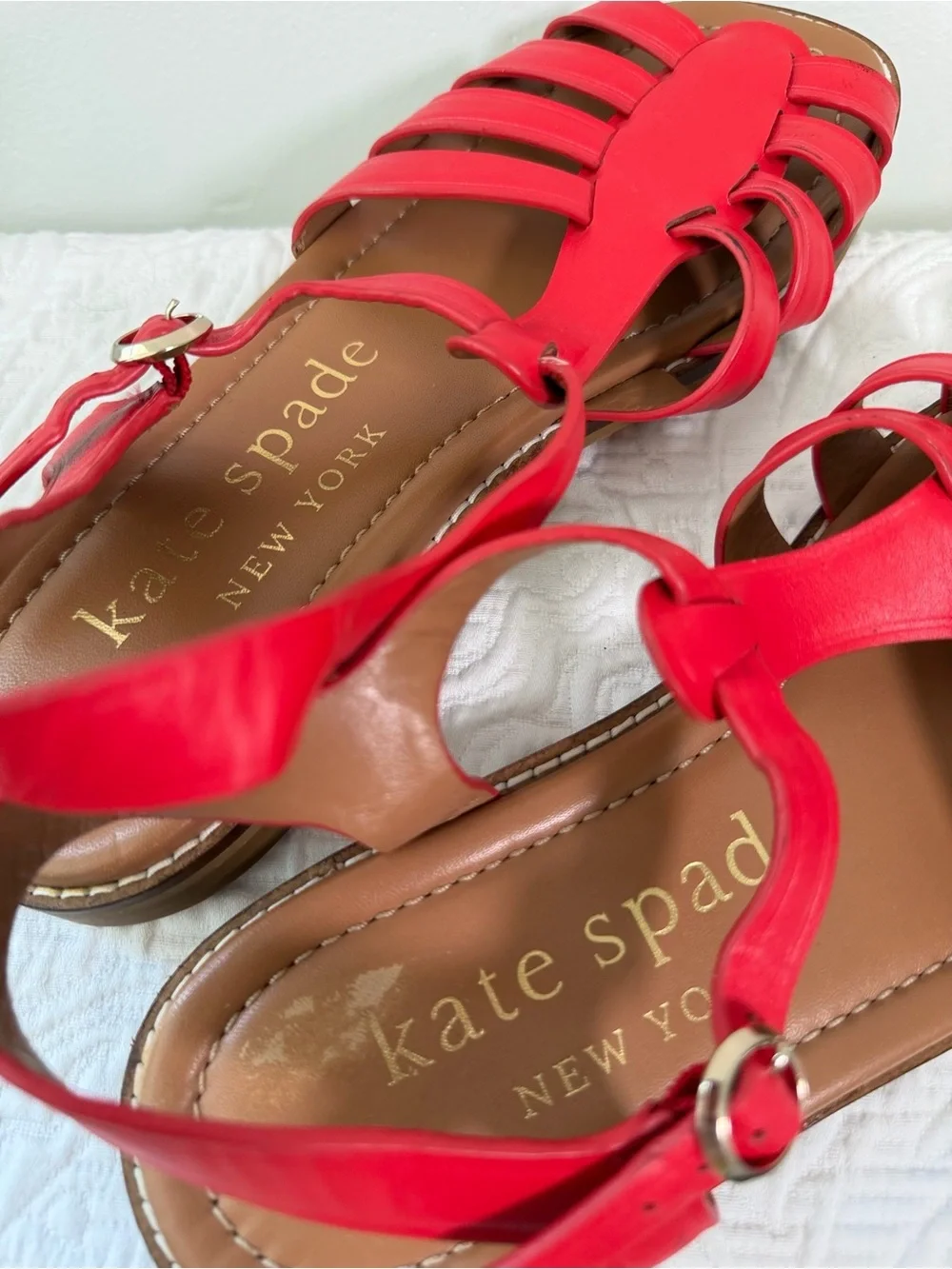Kate Spade New York Wonder Neon Pink Flat Sandals NWOB 8